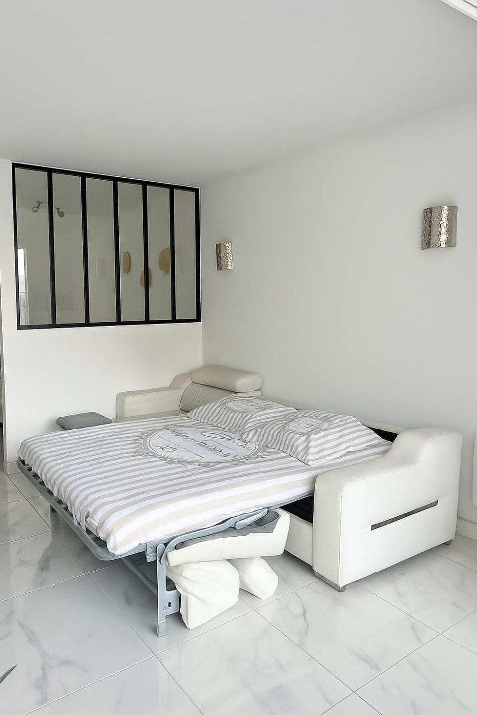 STUDIO 4 COUCHAGES - À 12 min de la plage à pied - Wifi inclus - parking et linge en option Apartment in Antibes