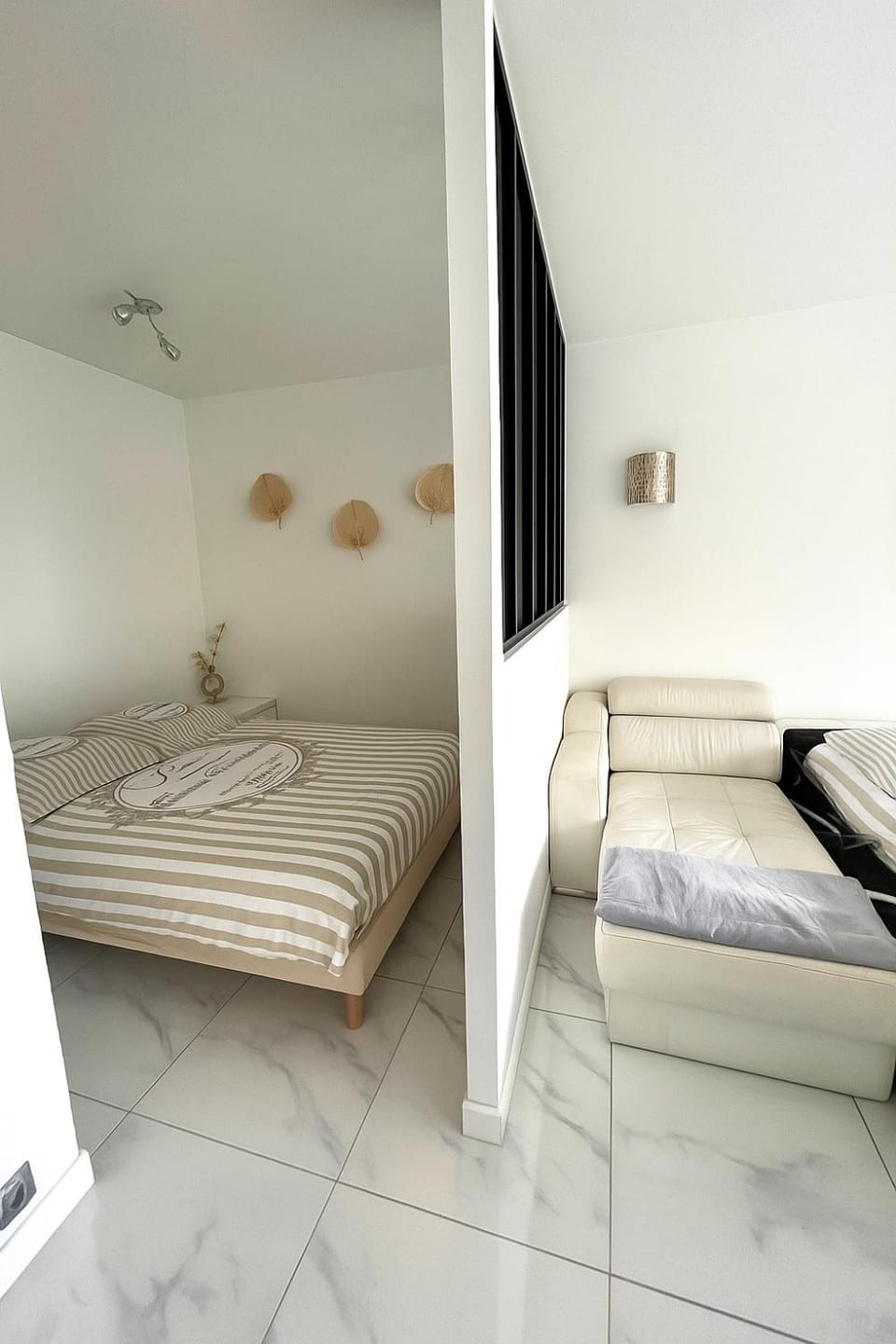 STUDIO 4 COUCHAGES - À 12 min de la plage à pied - Wifi inclus - parking et linge en option Apartment in Antibes