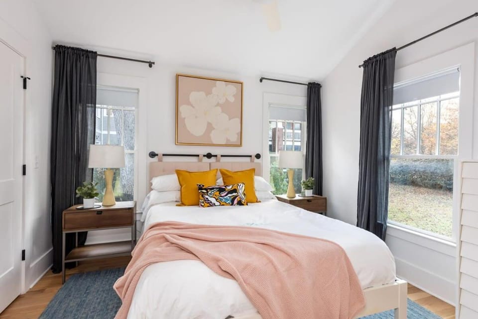 Full Bloom Apartment in Atlanta