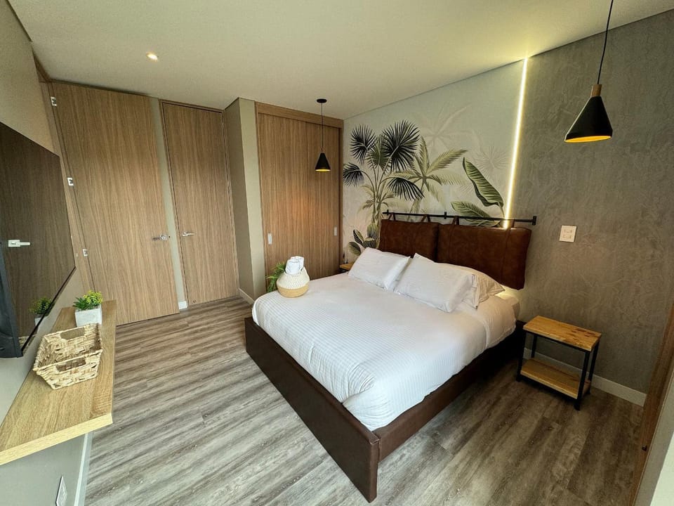 Photo of the whole room, Bedroom