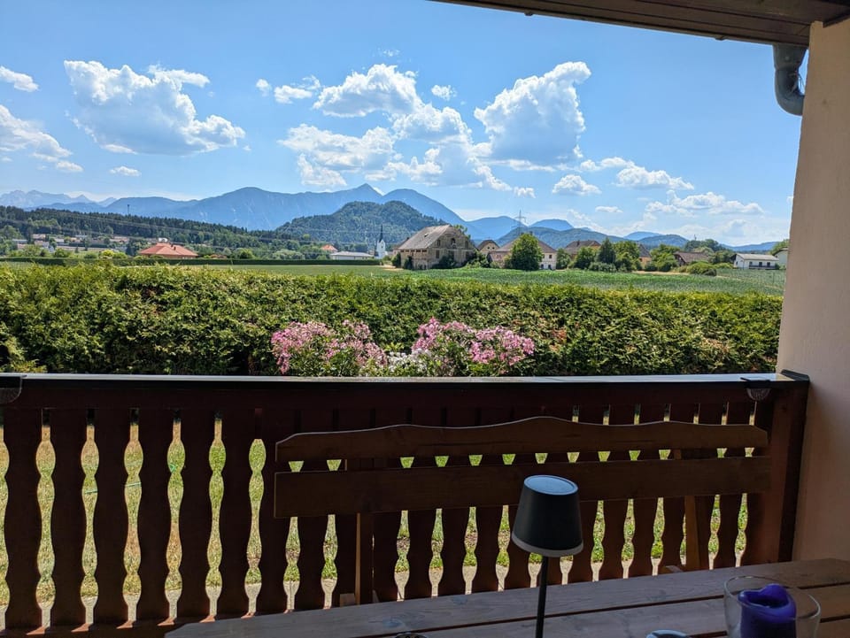 View (from property/room), Balcony/Terrace, Mountain view