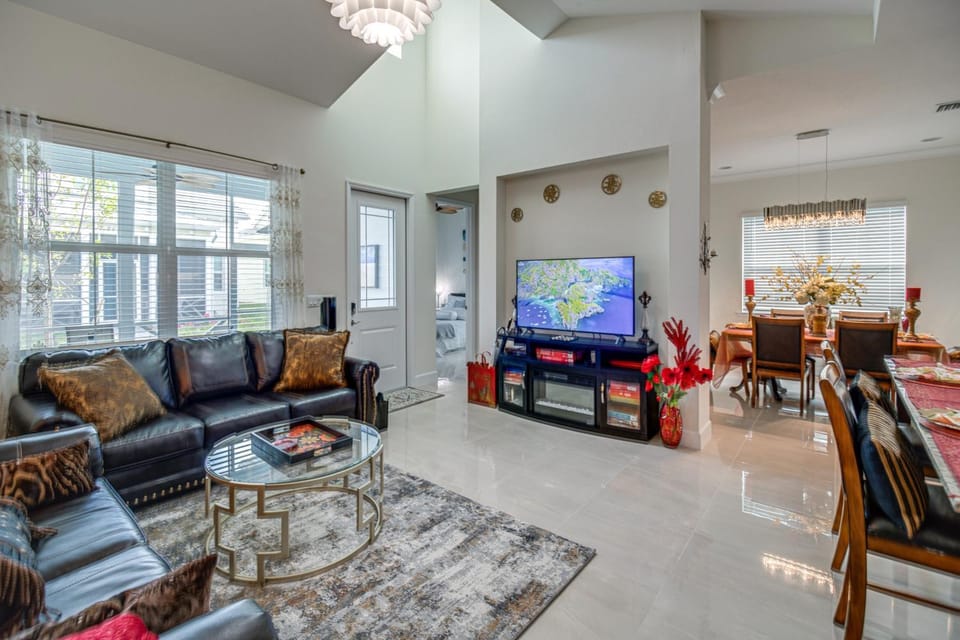 Beautiful Naples Getaway w/ Pool Access! House in Collier County