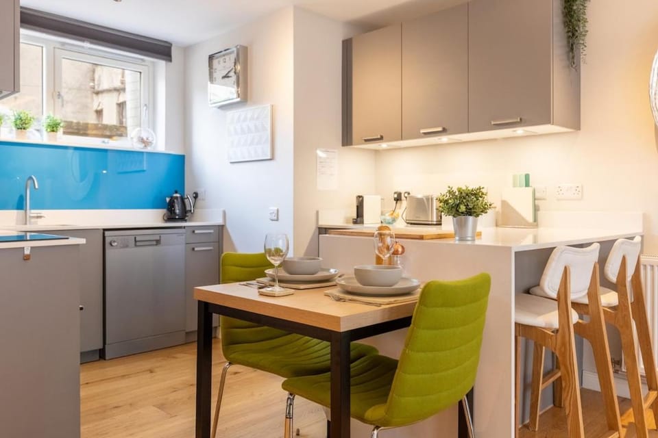 Heavenly Pad beach retreat studio 300m to beach with fast links to city centre Apartment in Edinburgh