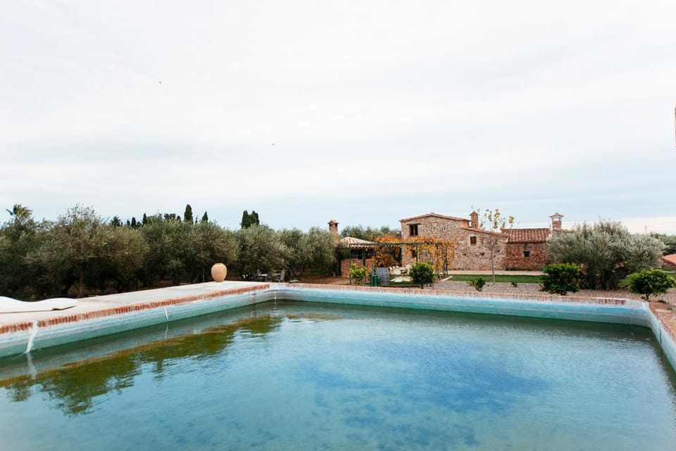 Swimming pool, Swimming pool