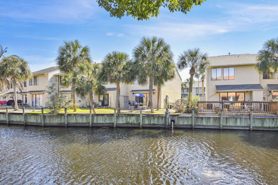 Gulf Highlands 219 by Book That Condo House in Long Beach