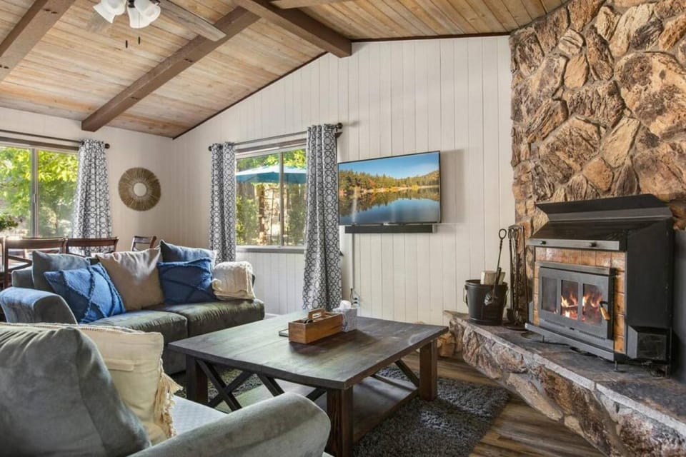 Chateau Oso Grande in Big Bear House in Big Bear