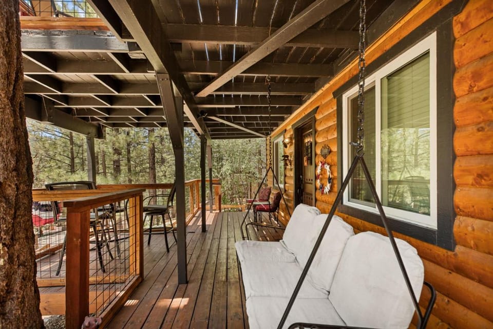 Monterey Log Lair with Pool Table - Slope Views House in Big Bear