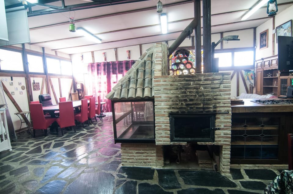 Living room, pet friendly