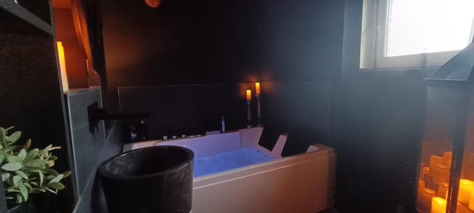 Hot Tub, Hot Tub, Bathroom, Bath