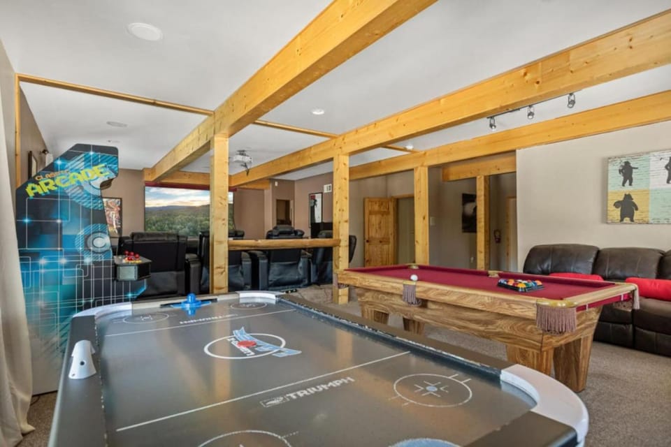Sky High Mountain Lodge Lake View House in Big Bear