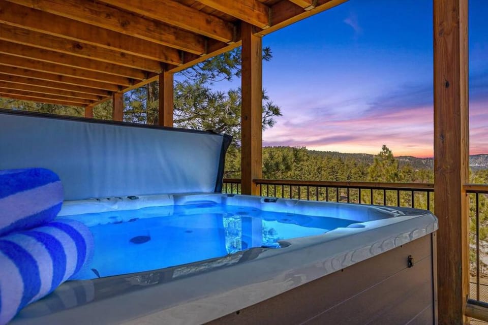 Hot Tub, Pool view