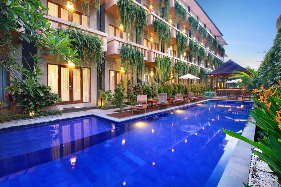 Restaurant/places to eat, Garden, Balcony/Terrace, Balcony/Terrace, Pool view, Swimming pool