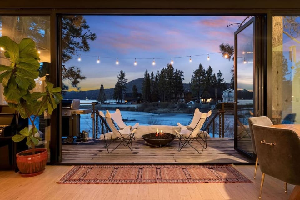 Mountain Top Modern Lakefront in Sunset Magazine House in Big Bear