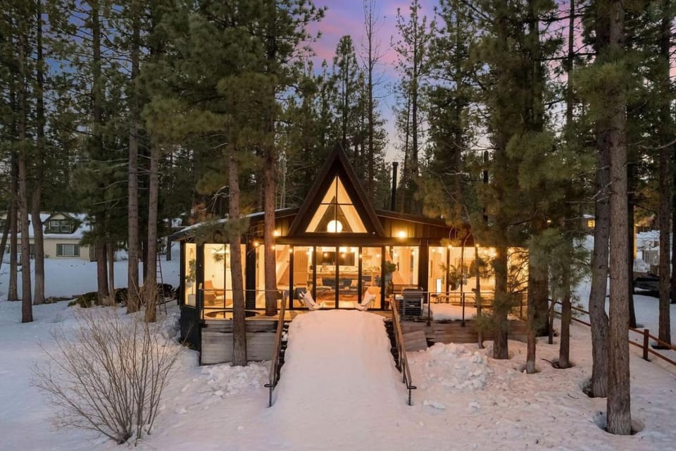 Mountain Top Modern Lakefront in Sunset Magazine House in Big Bear