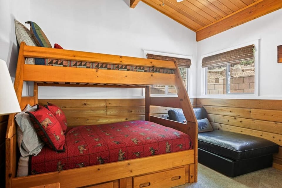 bunk bed