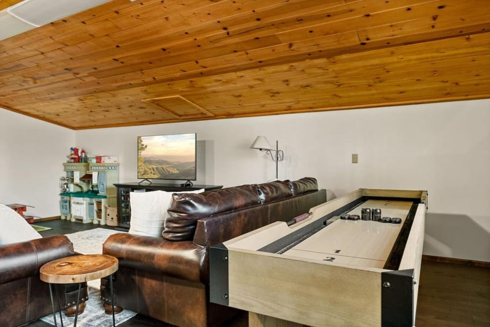Double Black Diamond House in Big Bear