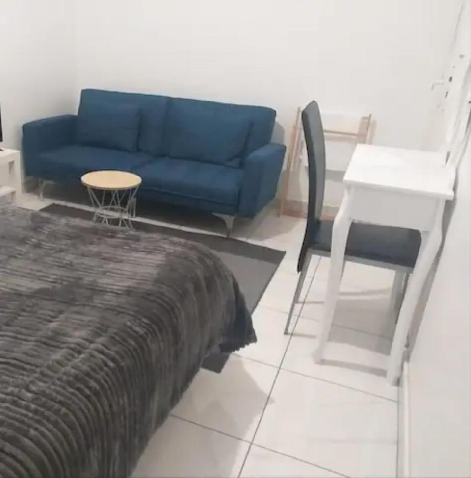 3 chambres à louer dans l'appartement deux pas à Tramway2 Apartment in Île-de-France