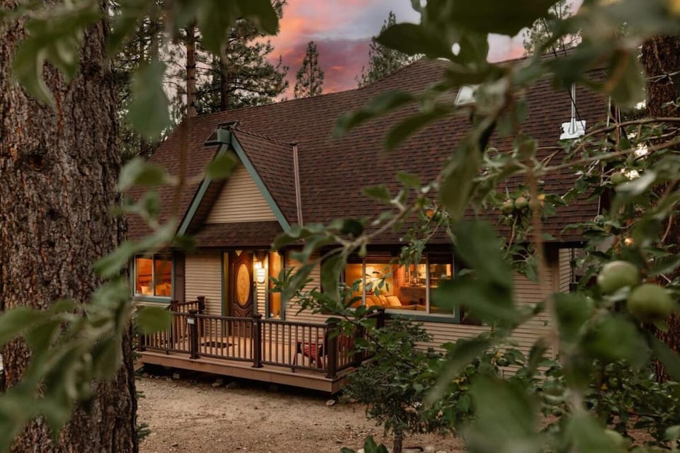 Knoll Lake Cabin in Big Bear Lake Cabin in Big Bear