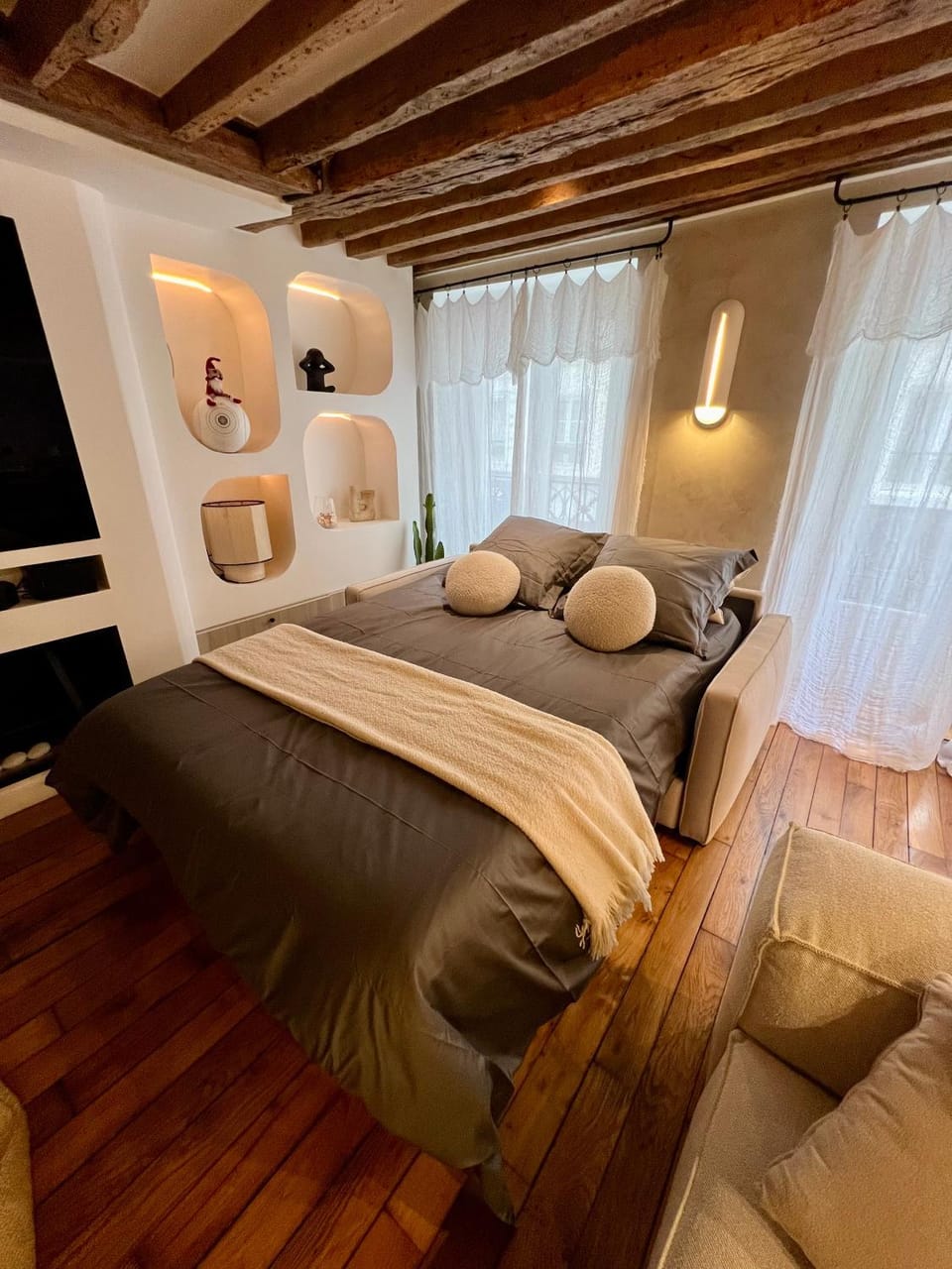 Appartement luxe Louvre Paris Apartment in Paris