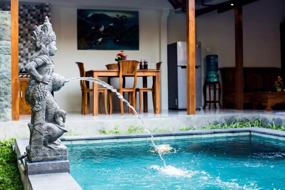 Patio, Day, Dining area, Pool view, Swimming pool, Swimming pool