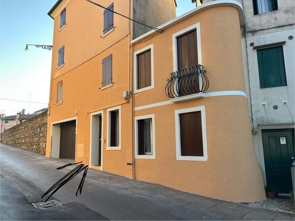 25 Lazzaro Bonamigo House in Bassano del Grappa