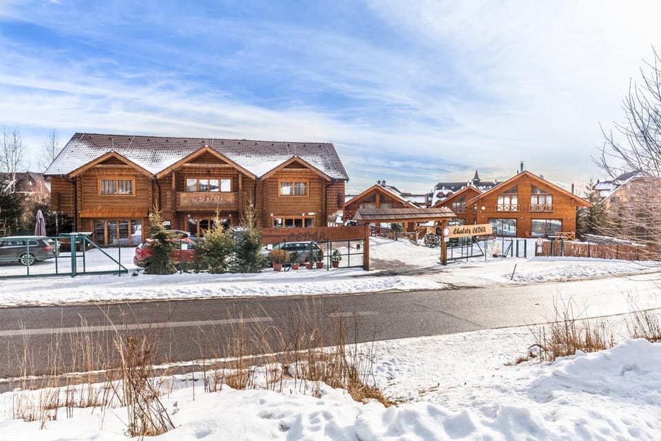 Property building, Neighbourhood, Winter