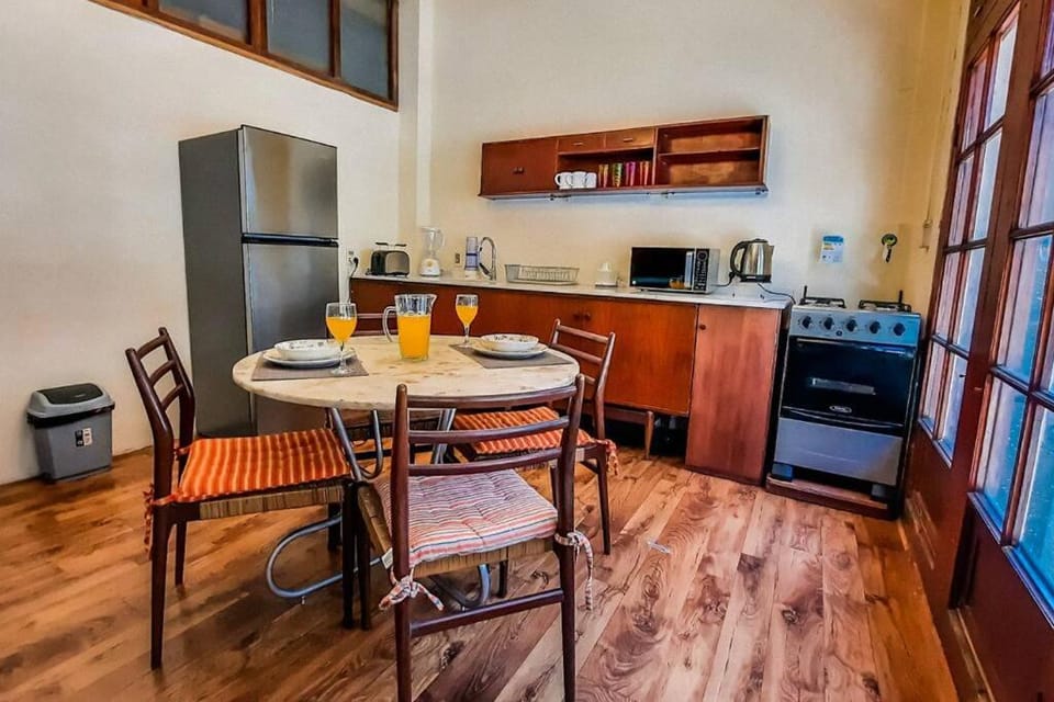 Kitchen or kitchenette, minibar, pet friendly, stove, toaster