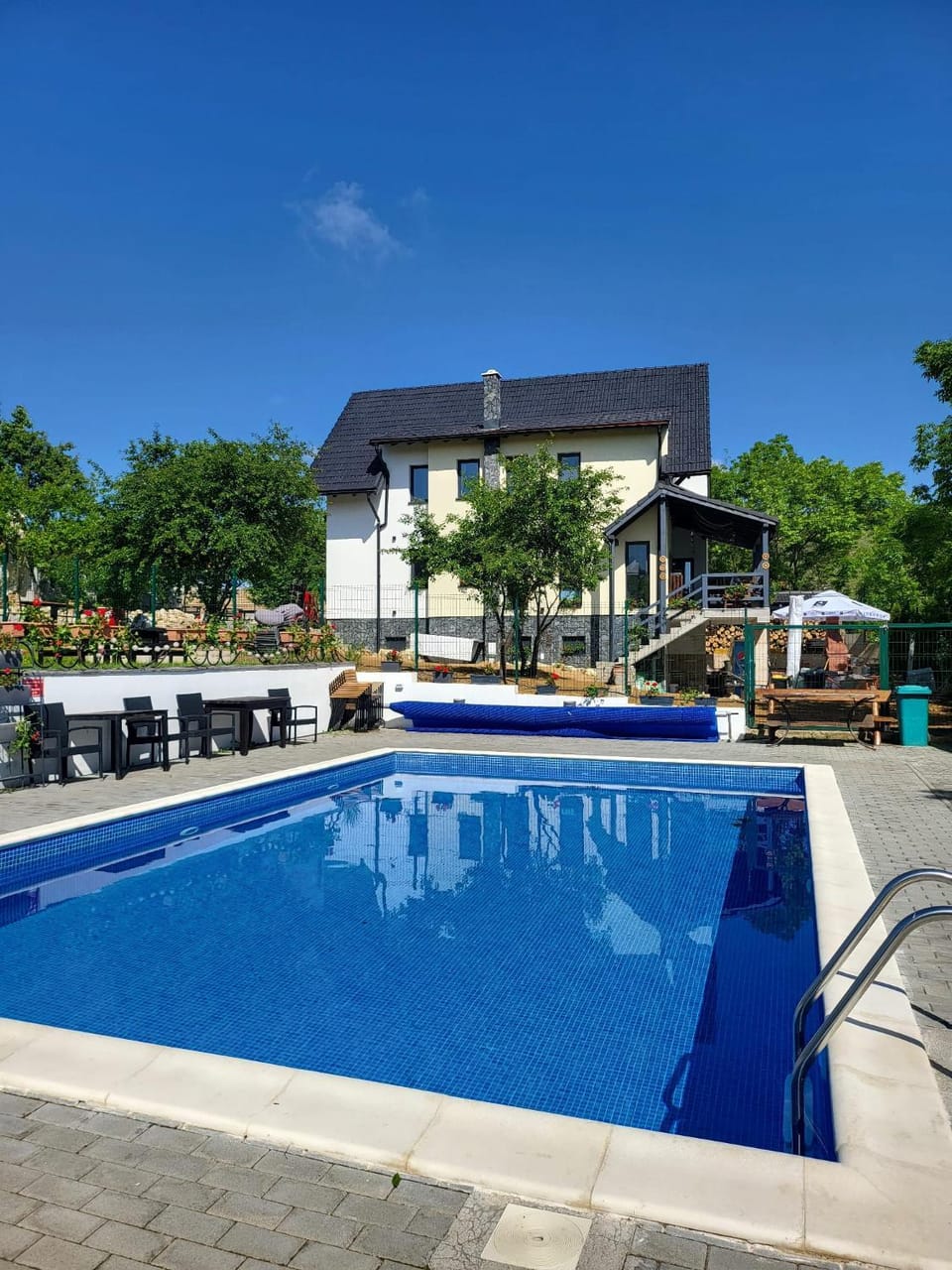 Pensiunea Casa Dacilor Bed and Breakfast in Cluj County