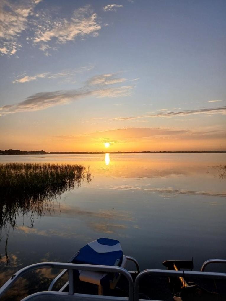 Oak Harbor RV Park Campground/ 
RV Resort in Polk County