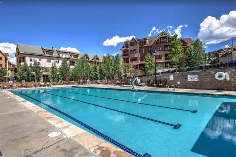 Hyatt Residence Club Downtown & steps to Peak 9 House in Breckenridge