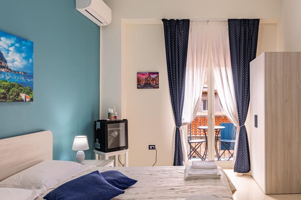 View (from property/room), Photo of the whole room, Bedroom