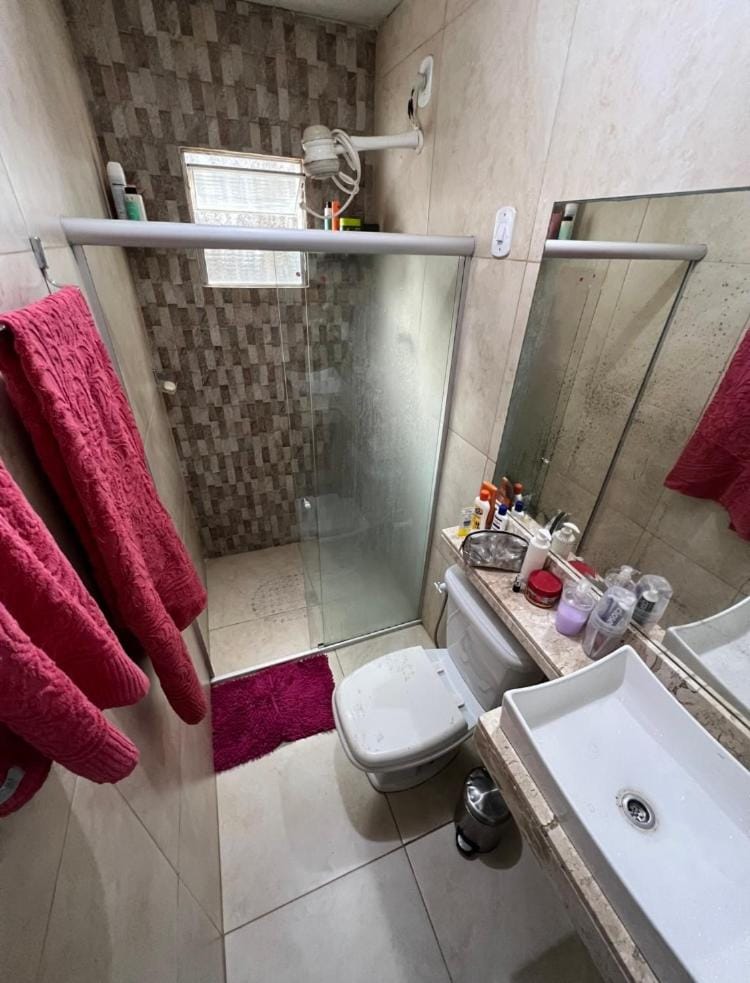 Shower, Bathroom, towels