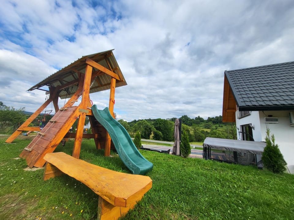 Property building, Spring, Day, Natural landscape, Children play ground, Garden, Garden view