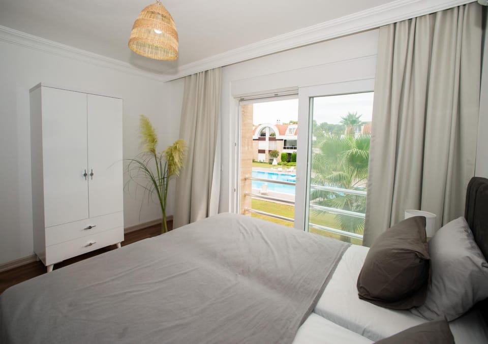 Bedroom, wardrobe