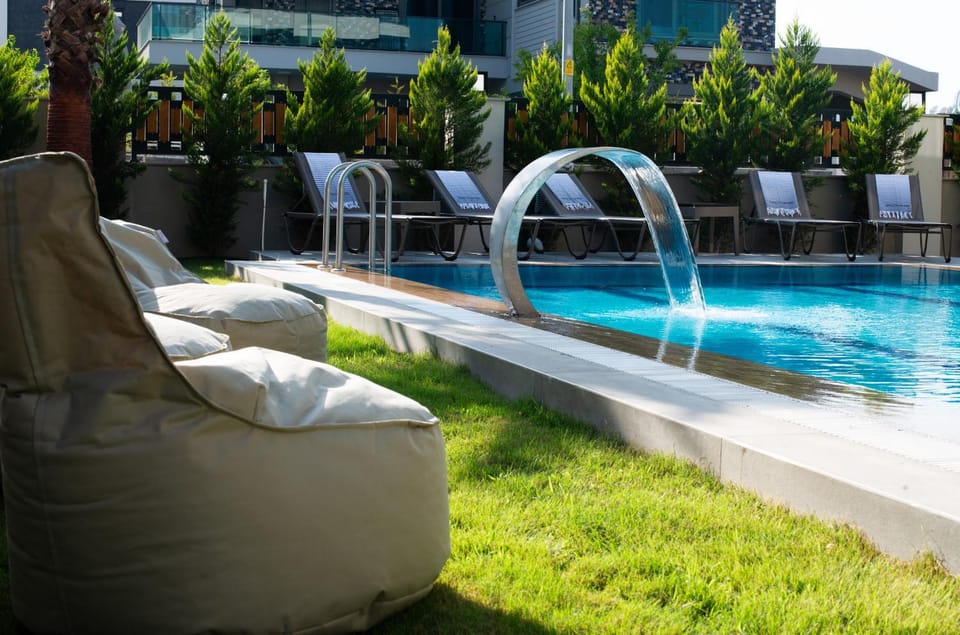 Garden, Swimming pool