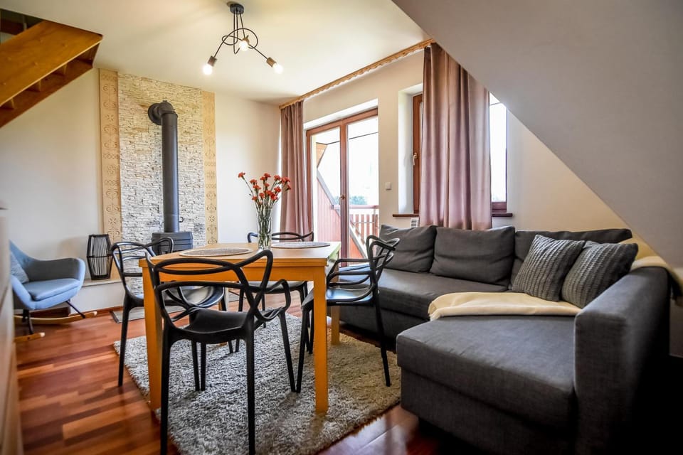 Living room, Dining area, fireplace