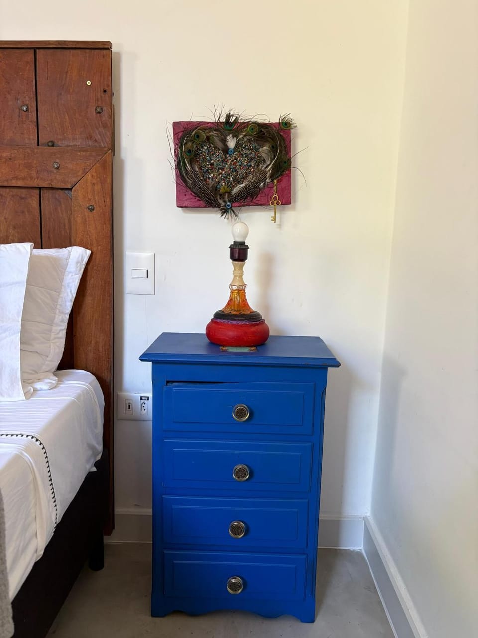 Bed, Decorative detail, Bedroom
