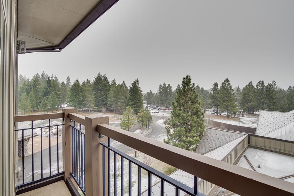 Pet-Friendly Cle Elum Condo - Hike, Ski & Relax! House in Kittitas County