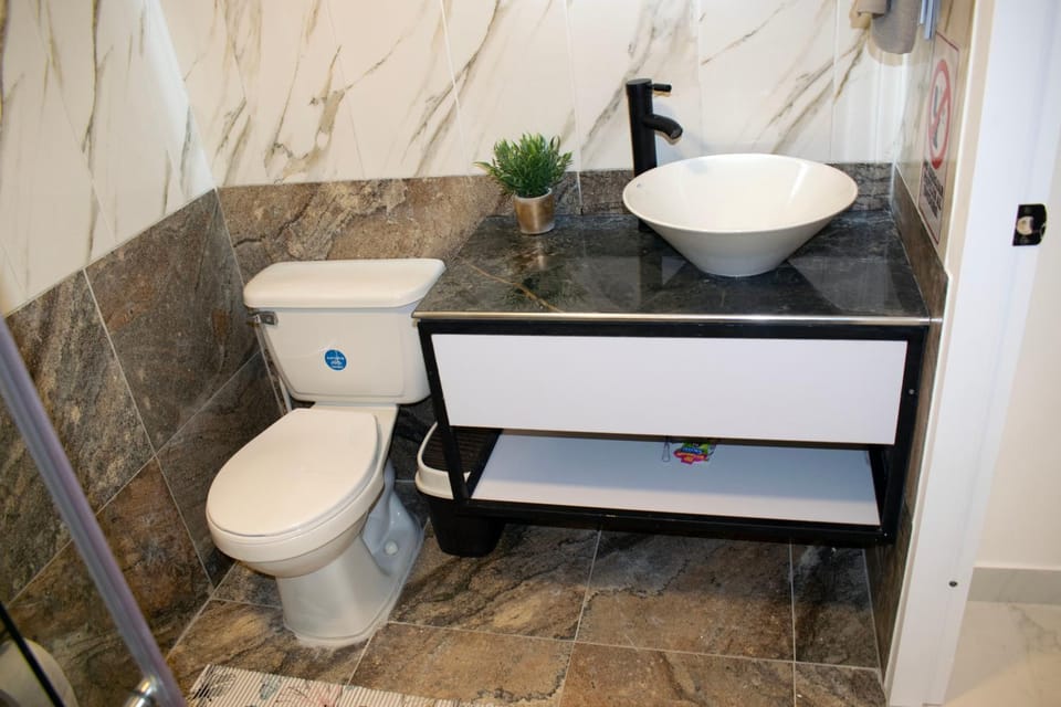 Toilet, Bathroom