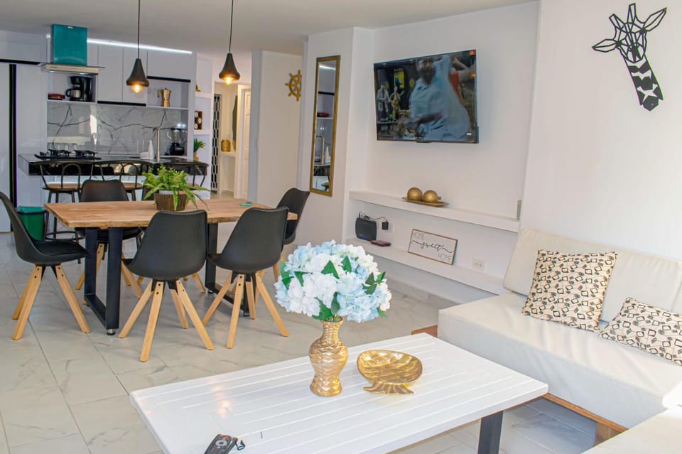 Living room, Seating area, Dining area