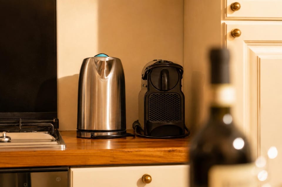Kitchen or kitchenette, Living room, dishwasher, kitchen