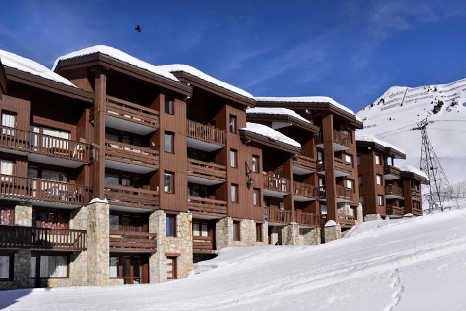 Résidence Pierre De Soleil - Appartement fonctionnel · Skis aux pieds MAE-6531 Apartment in Mâcot-la-Plagne