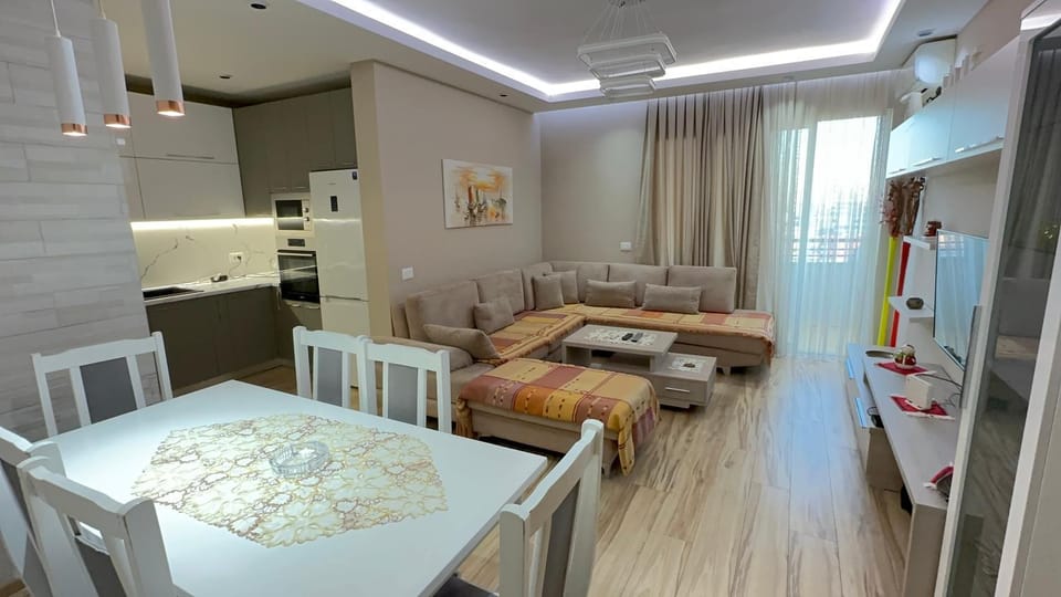 Square inn Apartment in Tirana