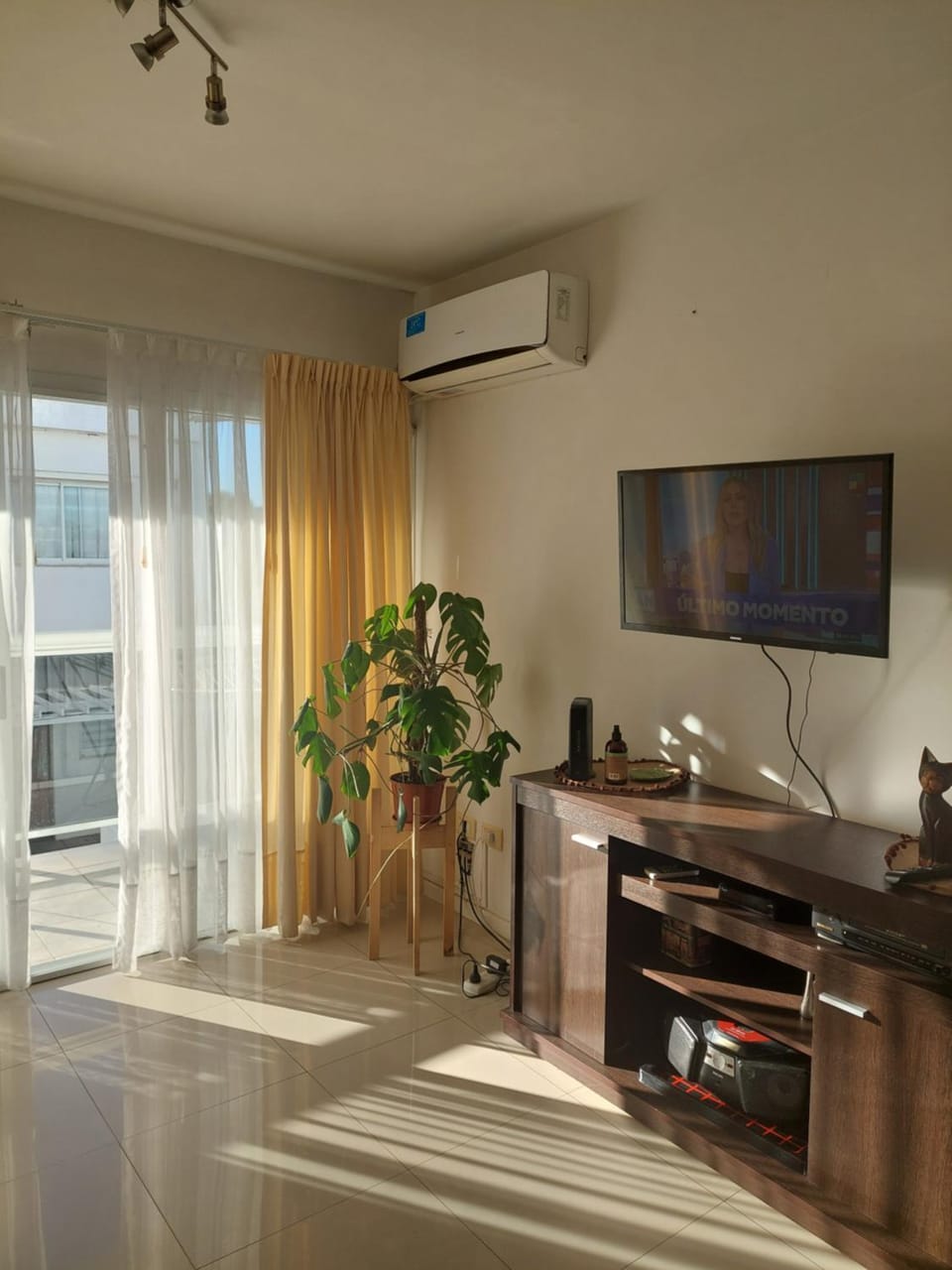 TV and multimedia, air conditioner
