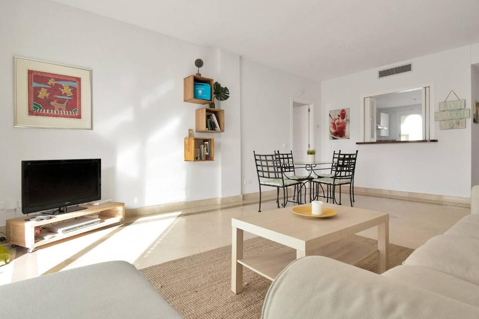Communal lounge/ TV room, Living room