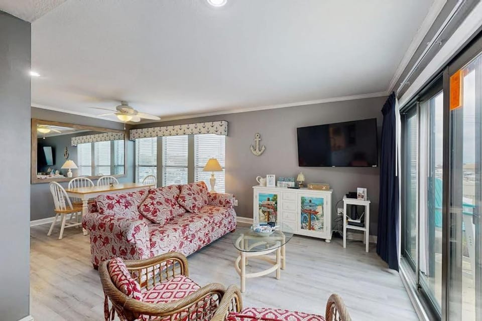 Ocean Bridge 2-C5 Sunrise Shore Apartment in South Carolina