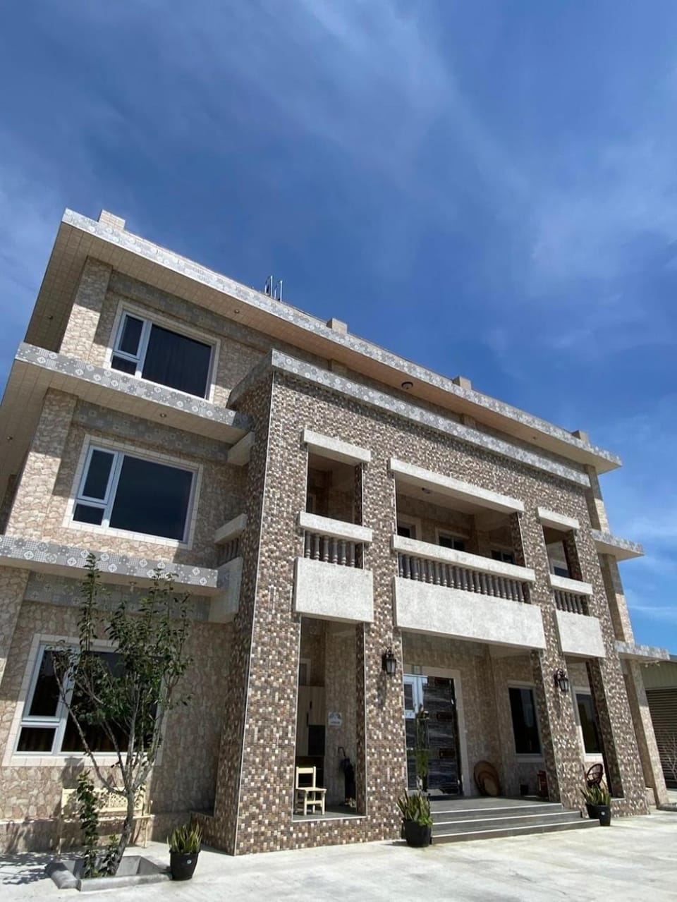Property building, Day