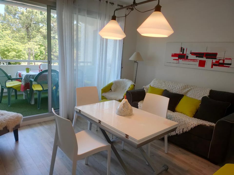 Appartement à St Jean de Monts - Confort 3 pers, Proche Plage, WIFI - FR-1-323-454 Apartment in Saint-Jean-de-Monts