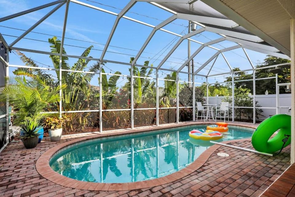 Sunshine Paradise House in Naples Park