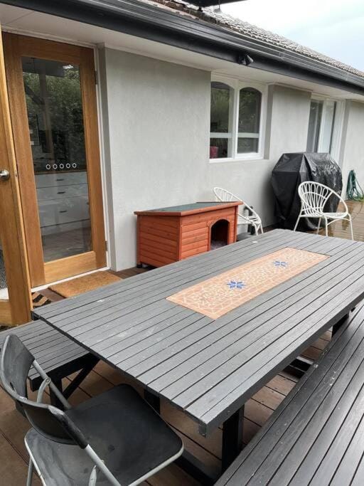 Ronny's at Tootgarook. Spacious villa, walk to beach. House in Melbourne